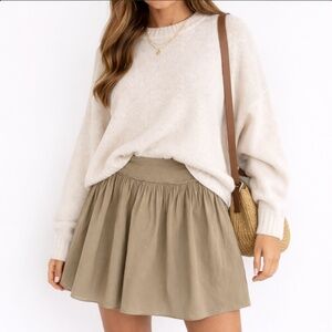 Gap Khaki Flowy Mini Skirt Size 6 Elastic Waist Casual Neutral